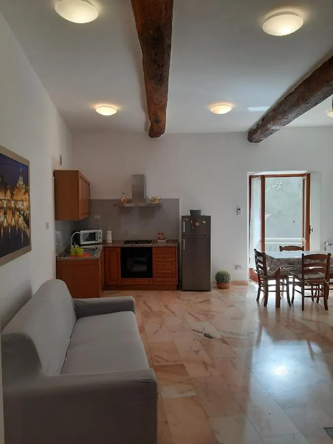 Da Rocky Apartment Riomaggiore
